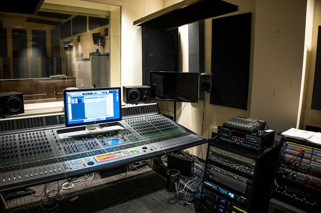film sound mixing studio