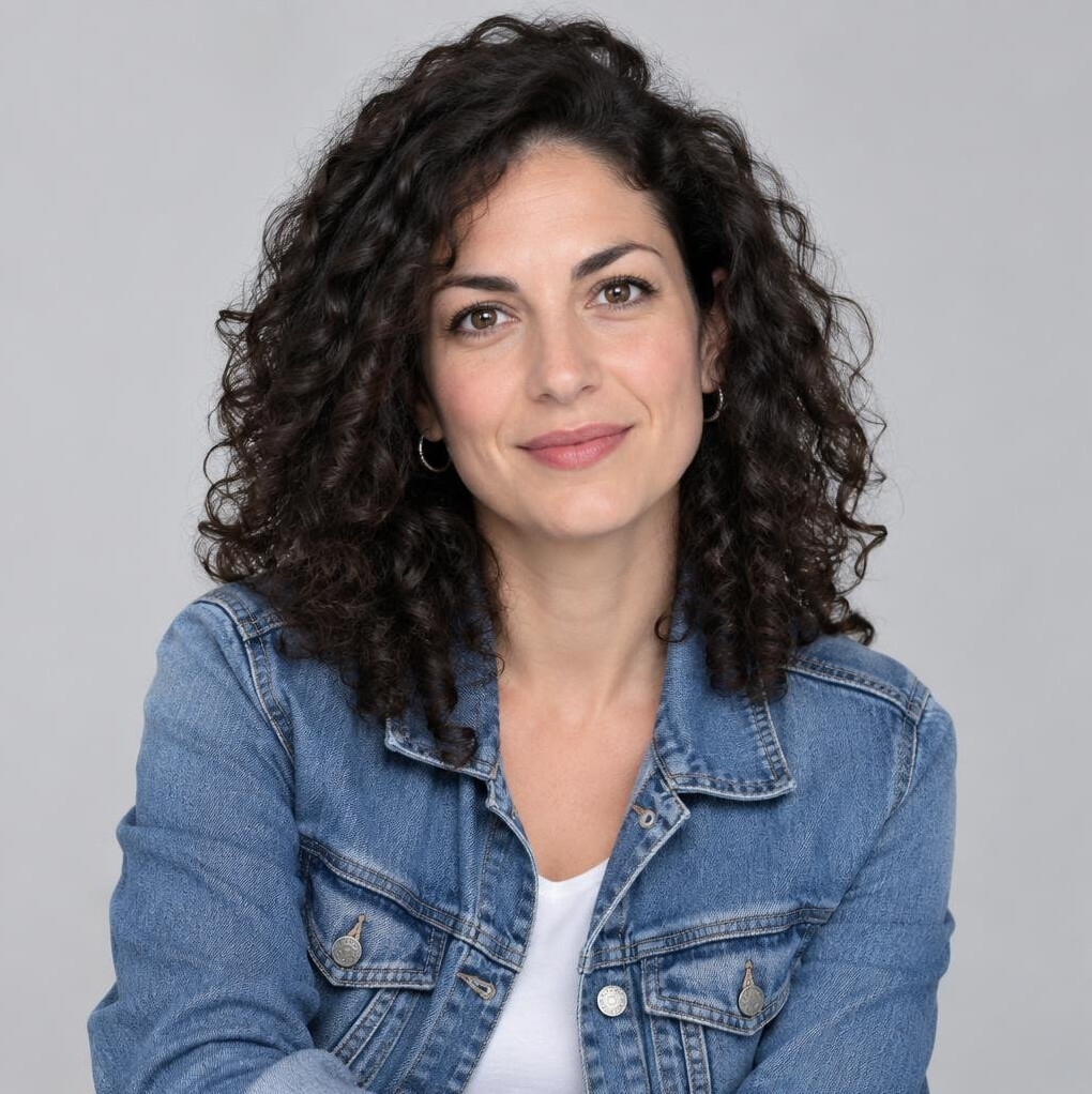 Portrait of an Italian-Swiss woman in her thirties, documentary filmmaker